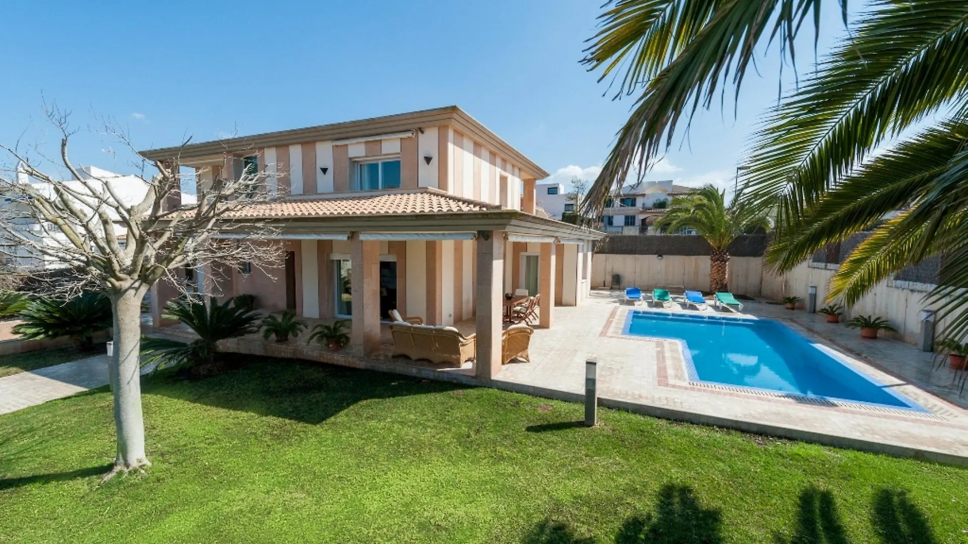 Villa Thalassa 柳奇马约尔
